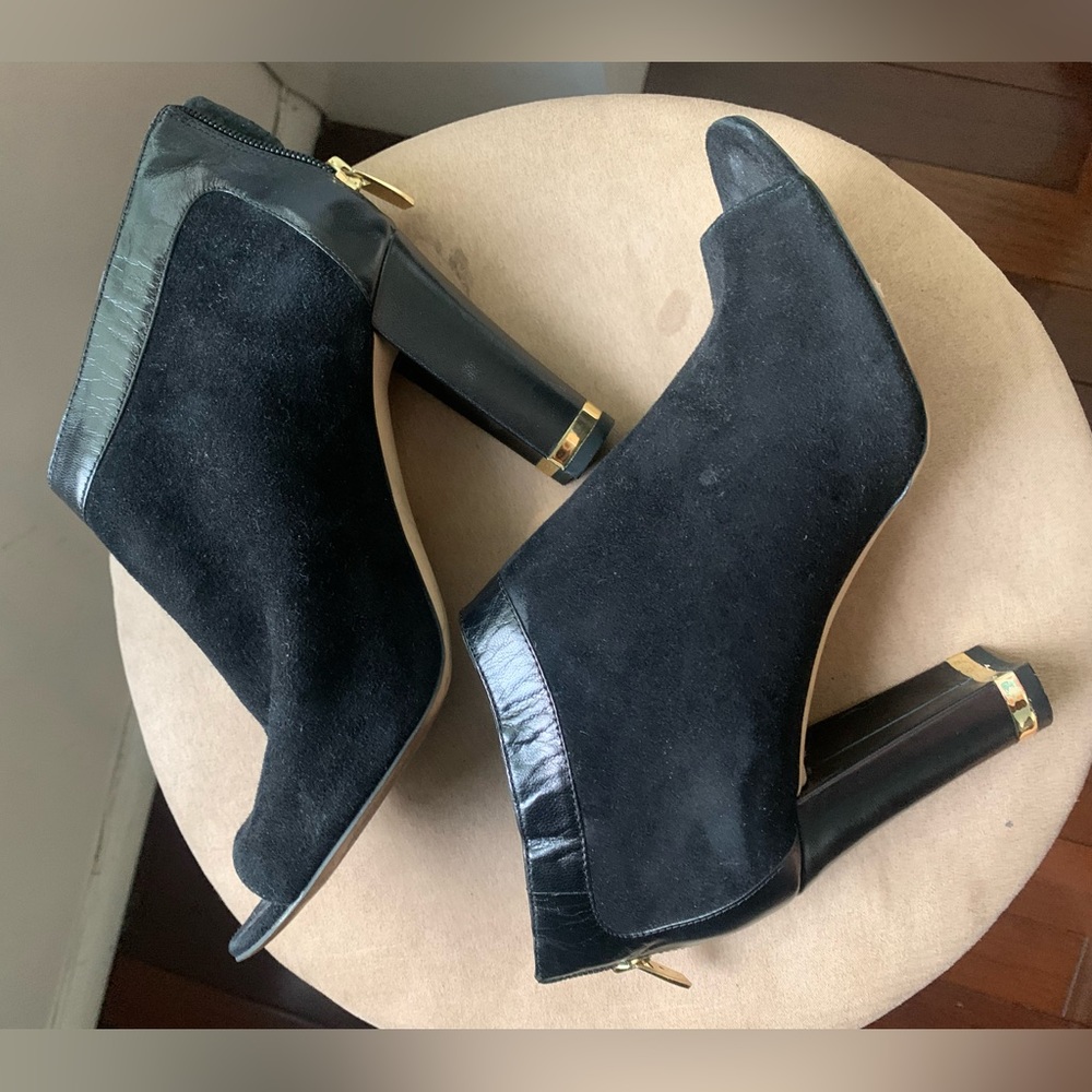 Marc Fisher black suede thick heel peekaboo open toe 6 1/2